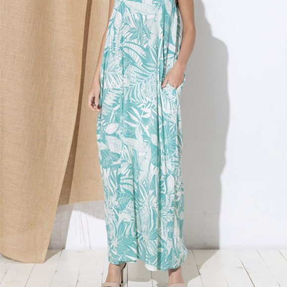 NEW Maxi Dress with tags Close Out Sale - Picture 5 of 6